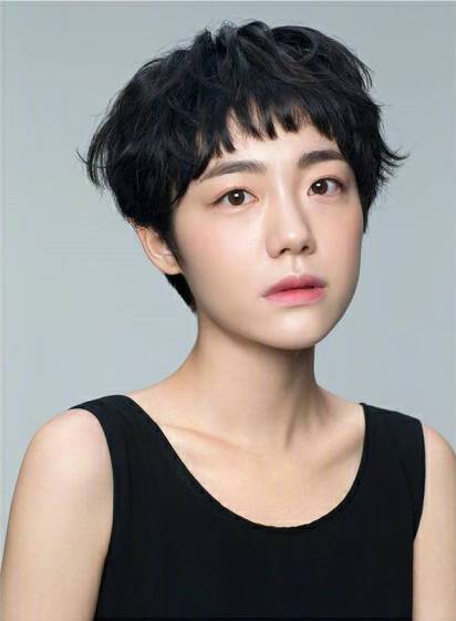 韓國(guó)女性短發(fā)潮流發(fā)型，時(shí)尚變遷與多元觀點(diǎn)探索